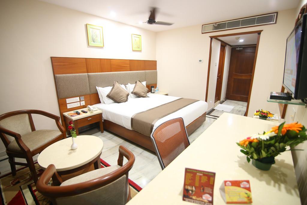 Daspalla Executive Court Visakhapatnam Exterior foto